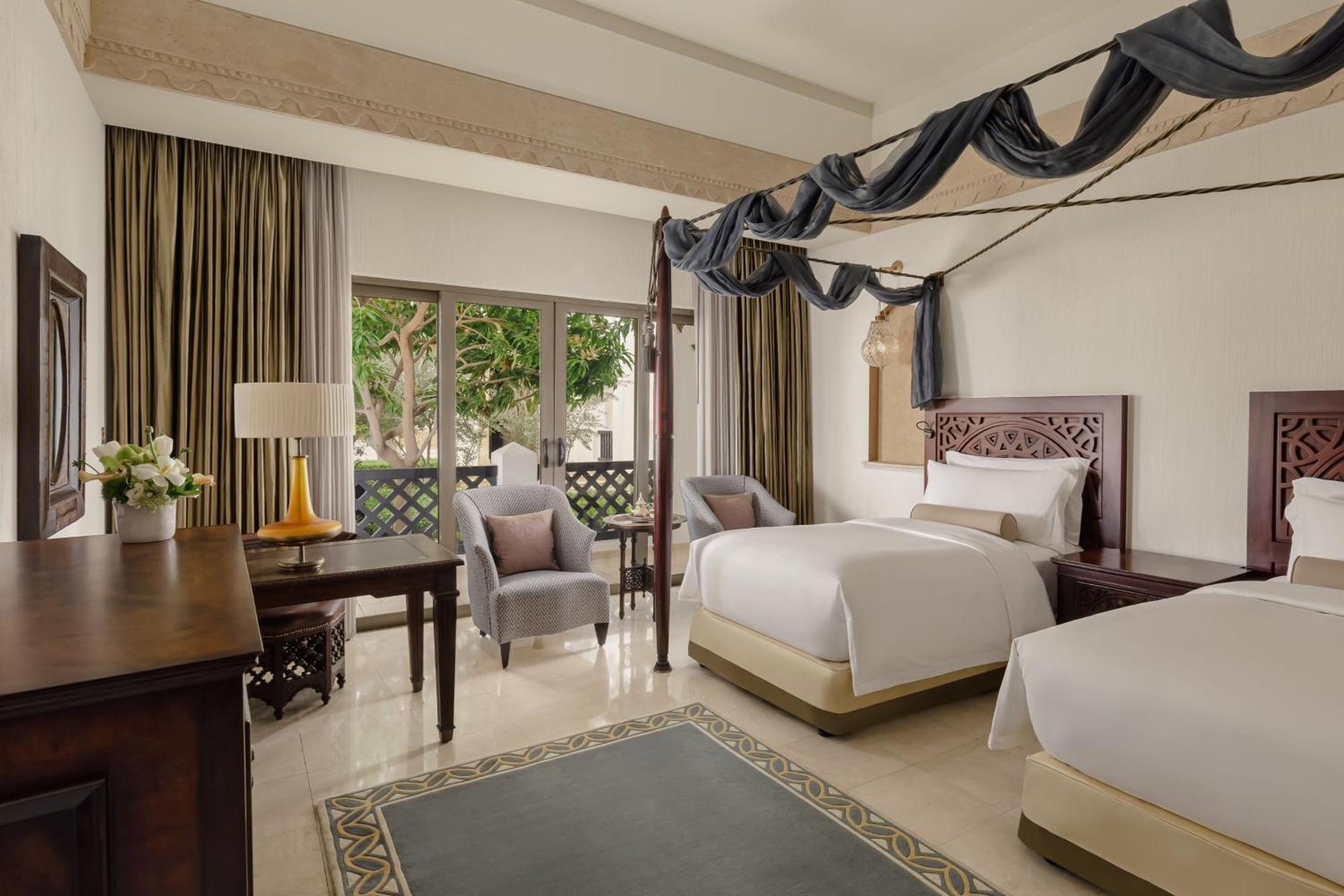 The Ritz-carlton Sharq Village, Resort