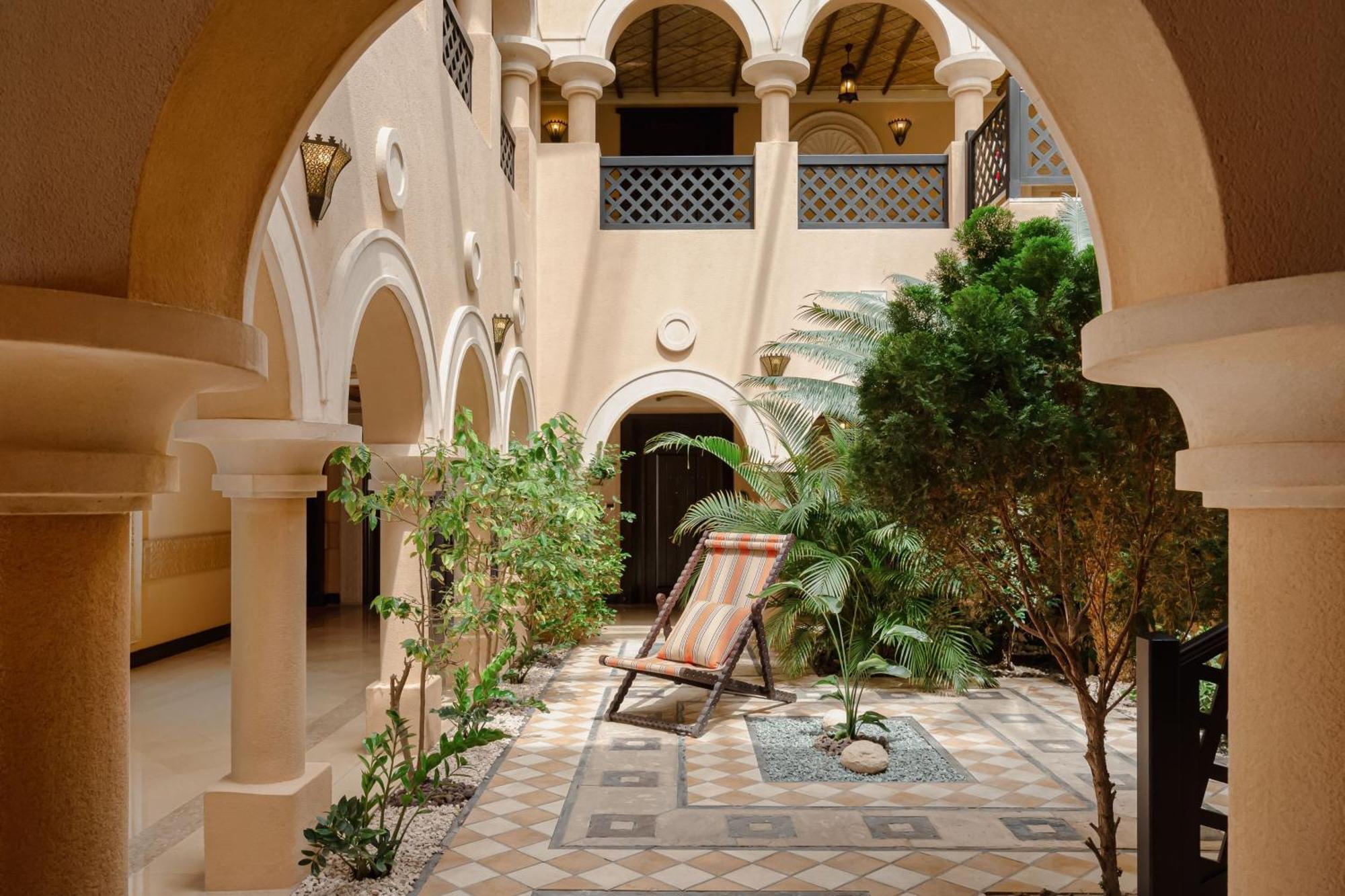 Resort The Ritz-carlton Sharq Village,